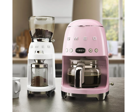  Кофеварка SMEG DCF02PKEU розовый стиль 50-х годов, 10 чашек, 1.4 л 